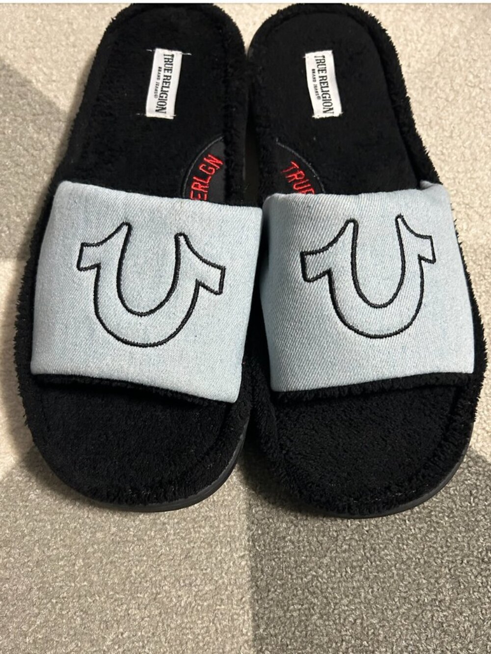 True Religion Slippers Slides Slip-On Size‎ 11-12 Fuzzy Footbed Horseshoe Logo